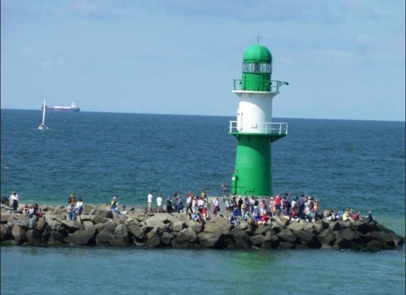 Birnbom Warnemuende Apartment รอสต็อค ภายนอก รูปภาพ